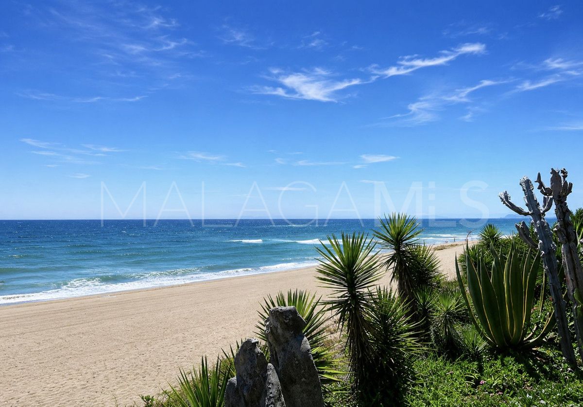 Se vende villa de 5 bedrooms in New Golden Mile