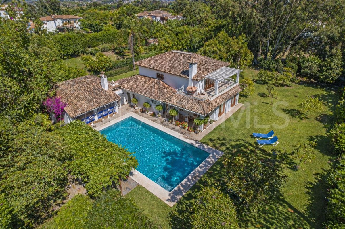 Se vende villa de 5 bedrooms in New Golden Mile