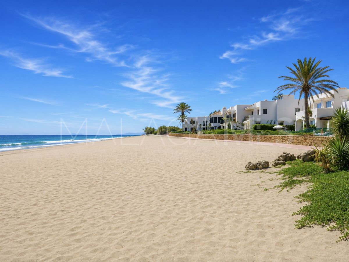 Se vende villa de 5 bedrooms in New Golden Mile