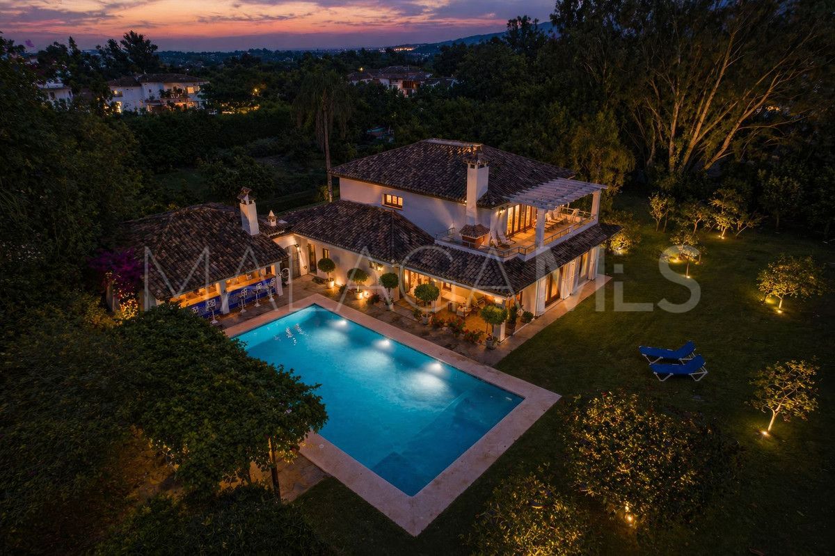 Se vende villa de 5 bedrooms in New Golden Mile