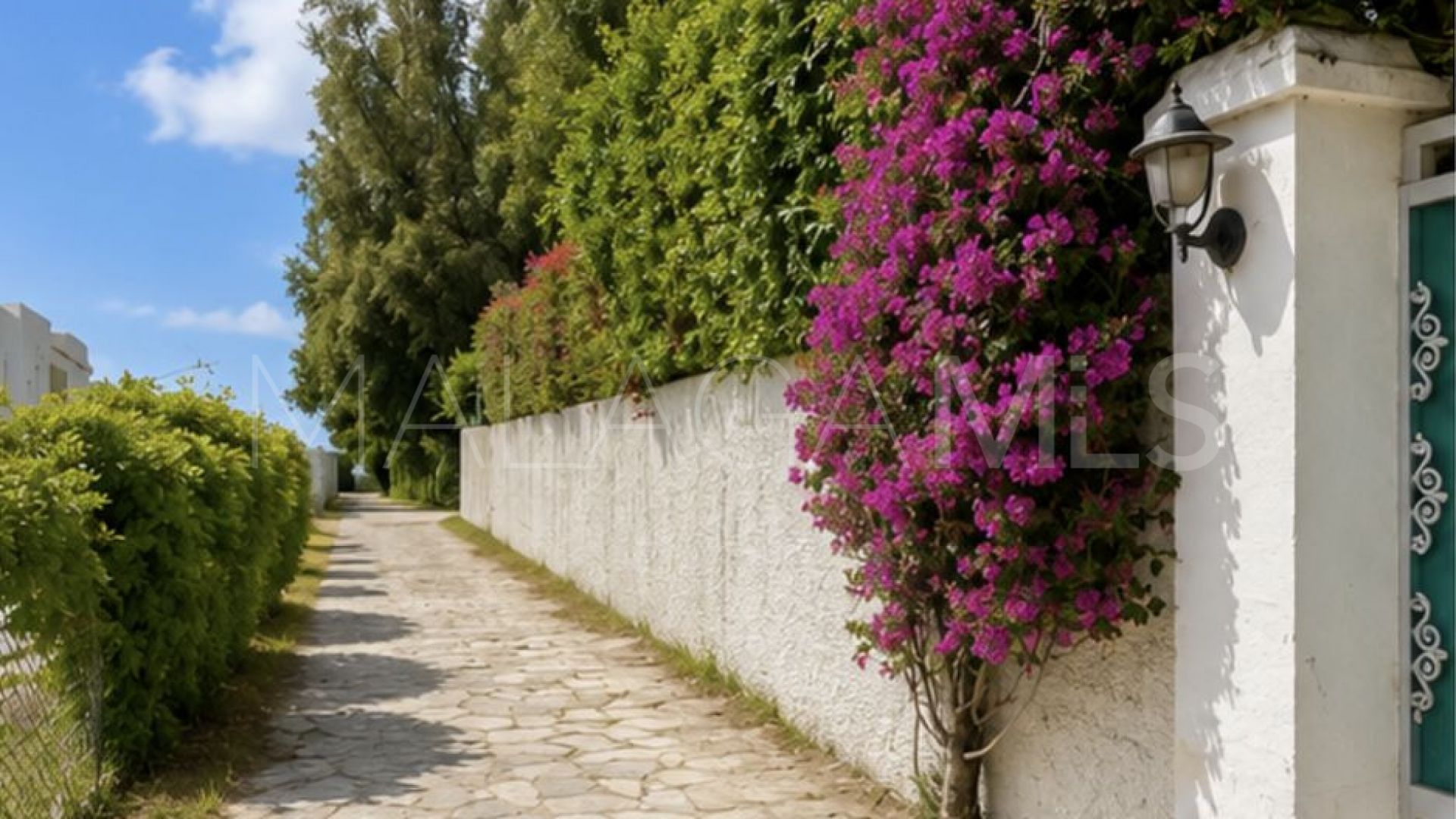 Se vende villa de 5 bedrooms in New Golden Mile
