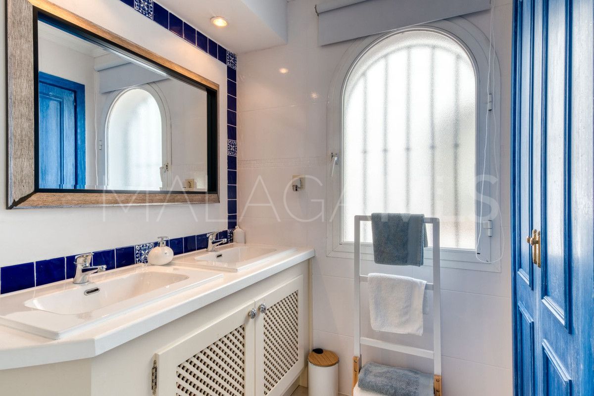 Radhus for sale in La Duquesa