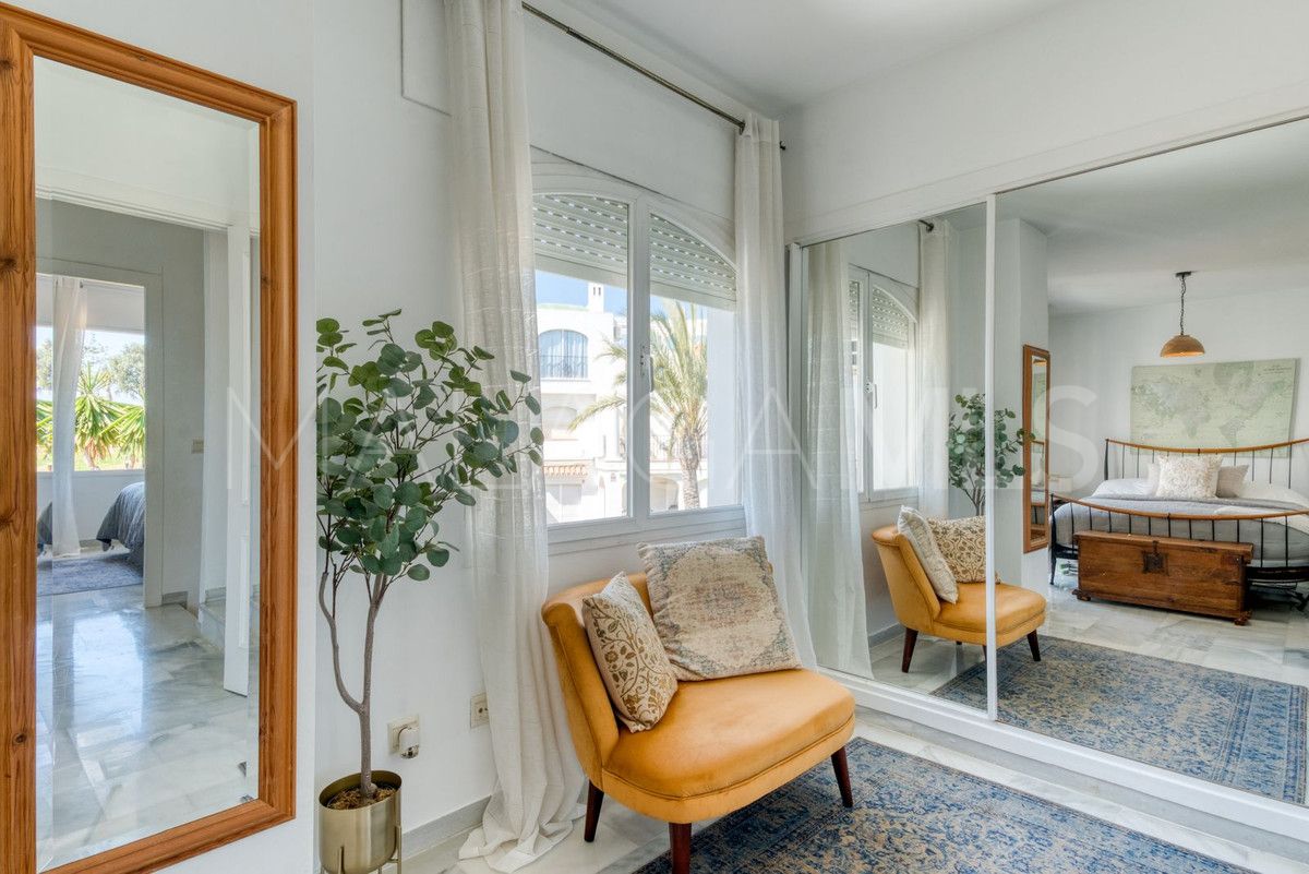 Radhus for sale in La Duquesa