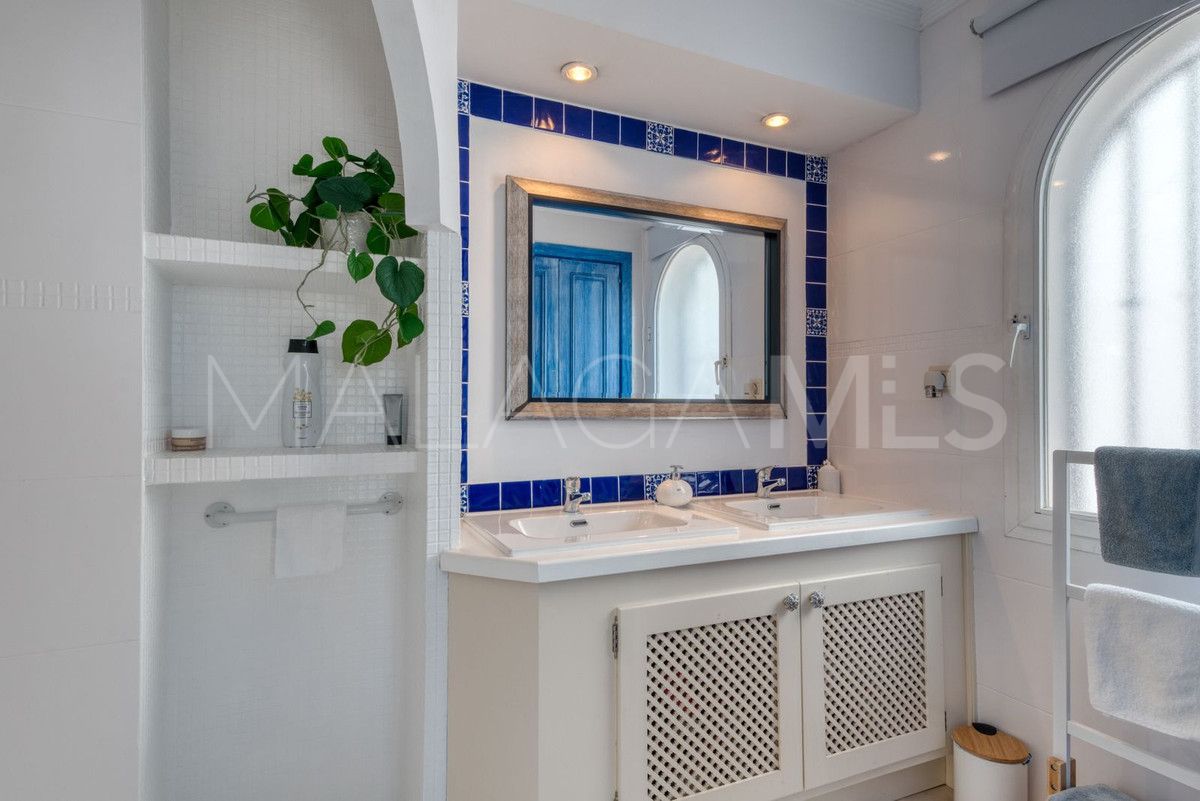 Radhus for sale in La Duquesa