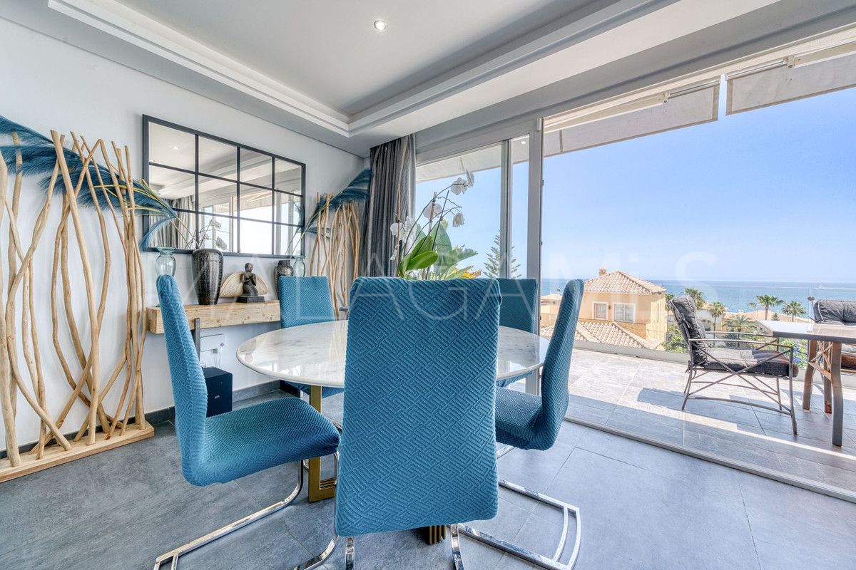 Villa for sale in Estepona