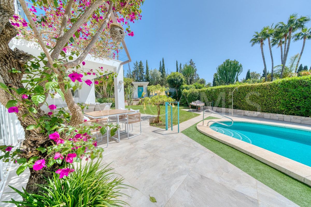 Villa for sale in El Rosario