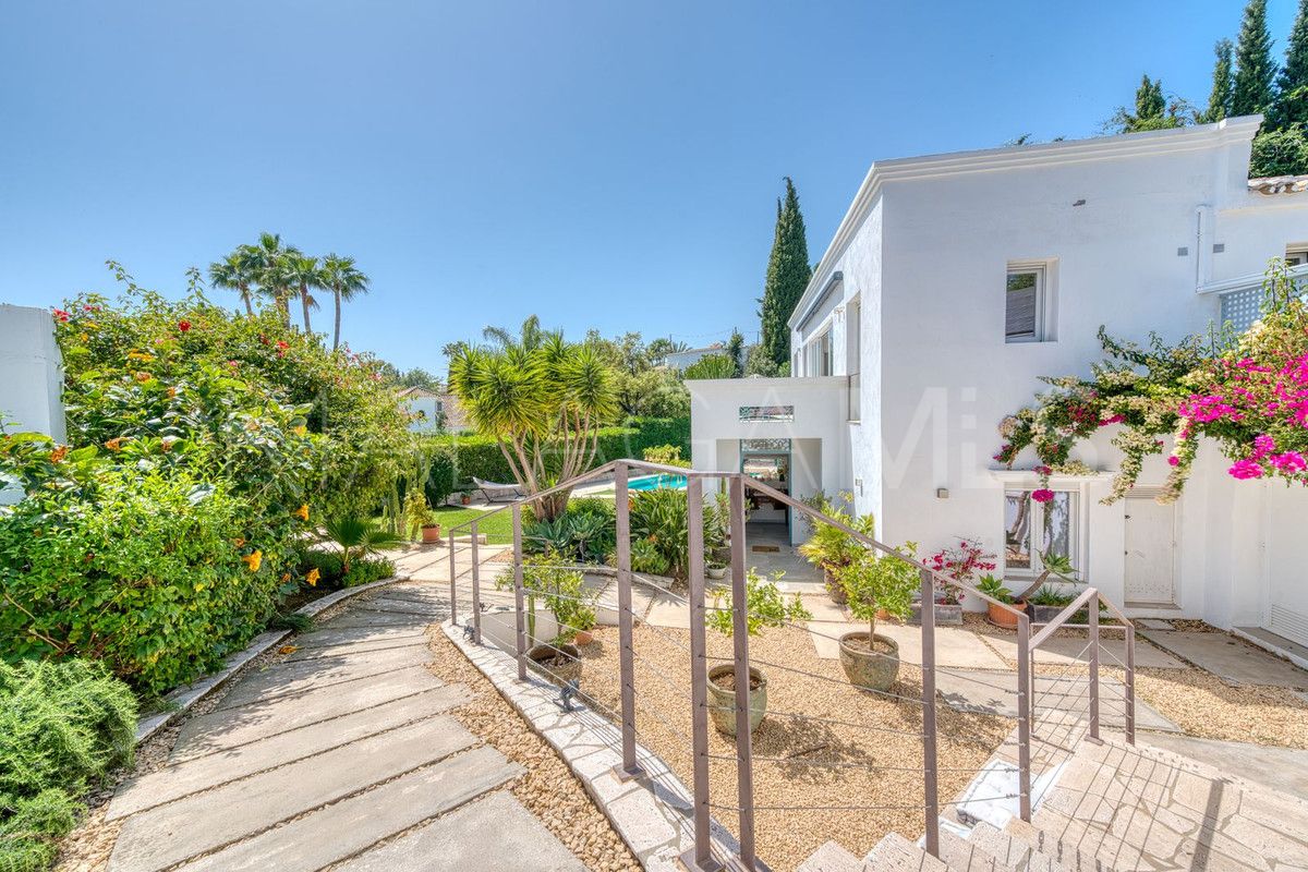 Villa for sale in El Rosario