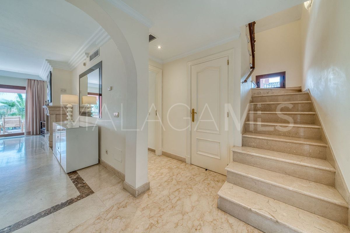 2 bedrooms apartment in Marbella - Puerto Banus for sale