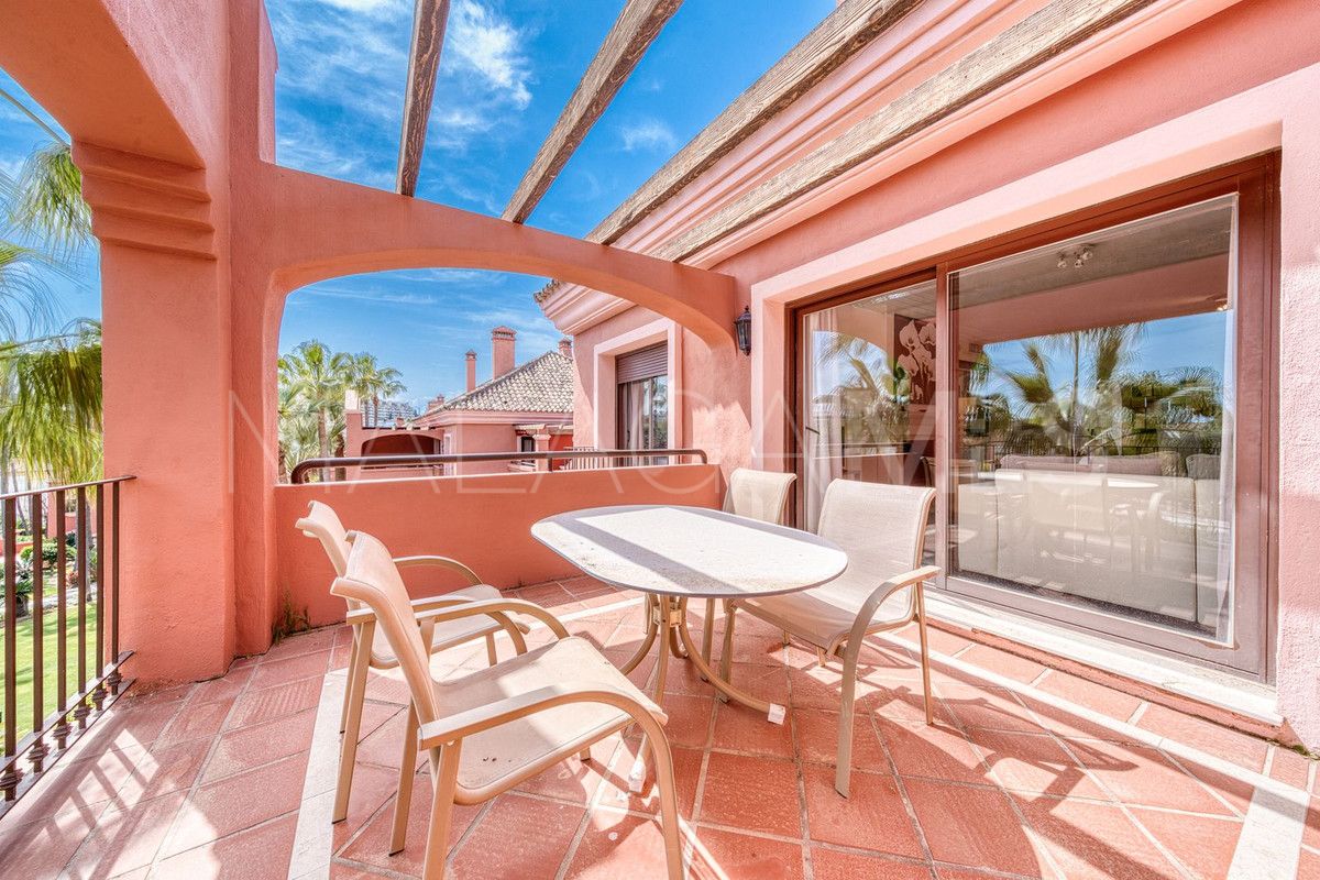 2 bedrooms apartment in Marbella - Puerto Banus for sale