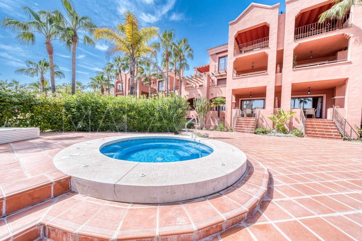 2 bedrooms apartment in Marbella - Puerto Banus for sale