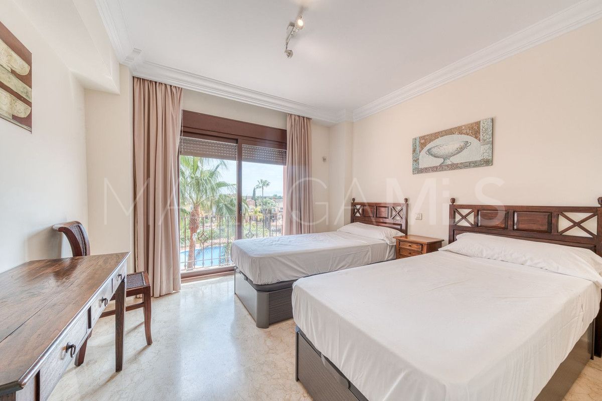 2 bedrooms apartment in Marbella - Puerto Banus for sale