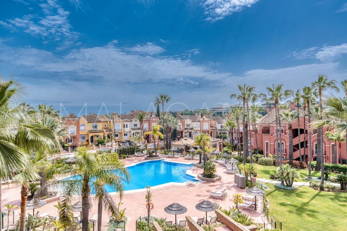 2 bedrooms apartment in Marbella - Puerto Banus for sale