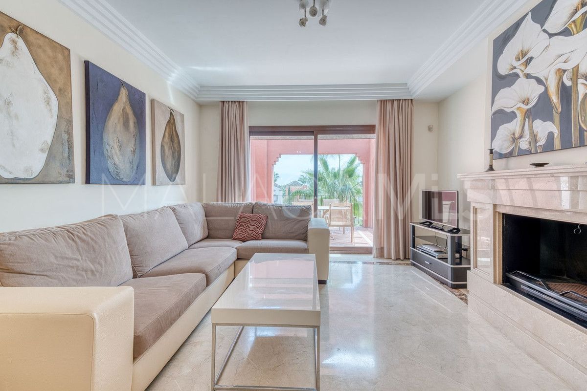 2 bedrooms apartment in Marbella - Puerto Banus for sale