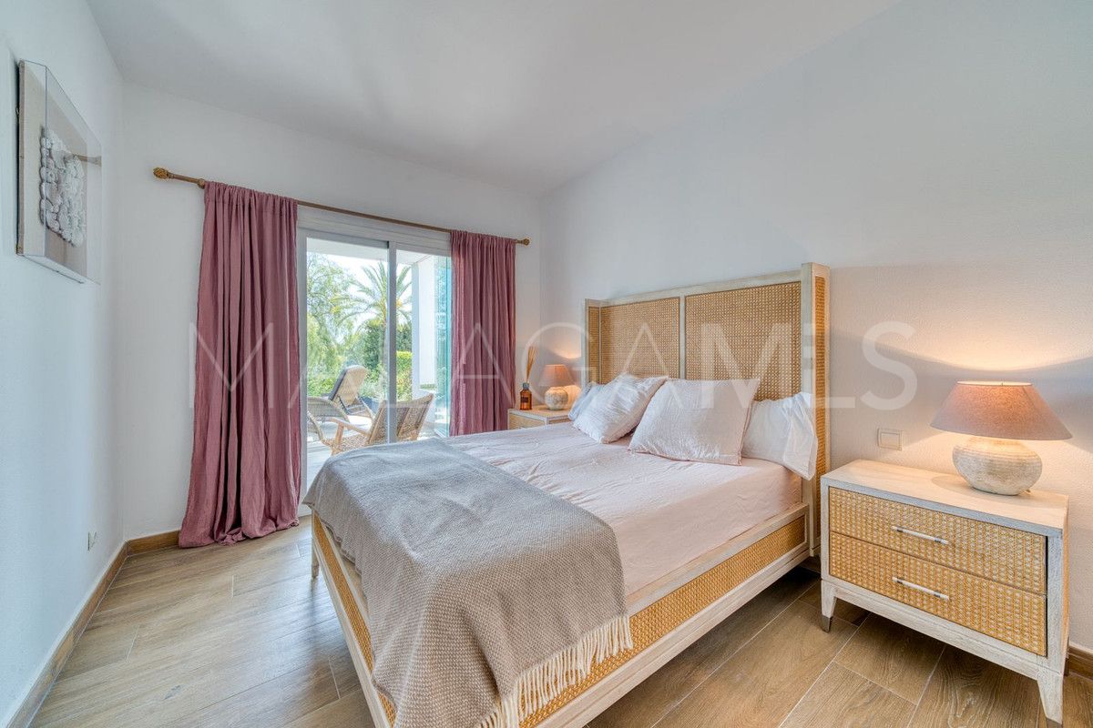 Nueva Andalucia, apartamento planta baja a la venta