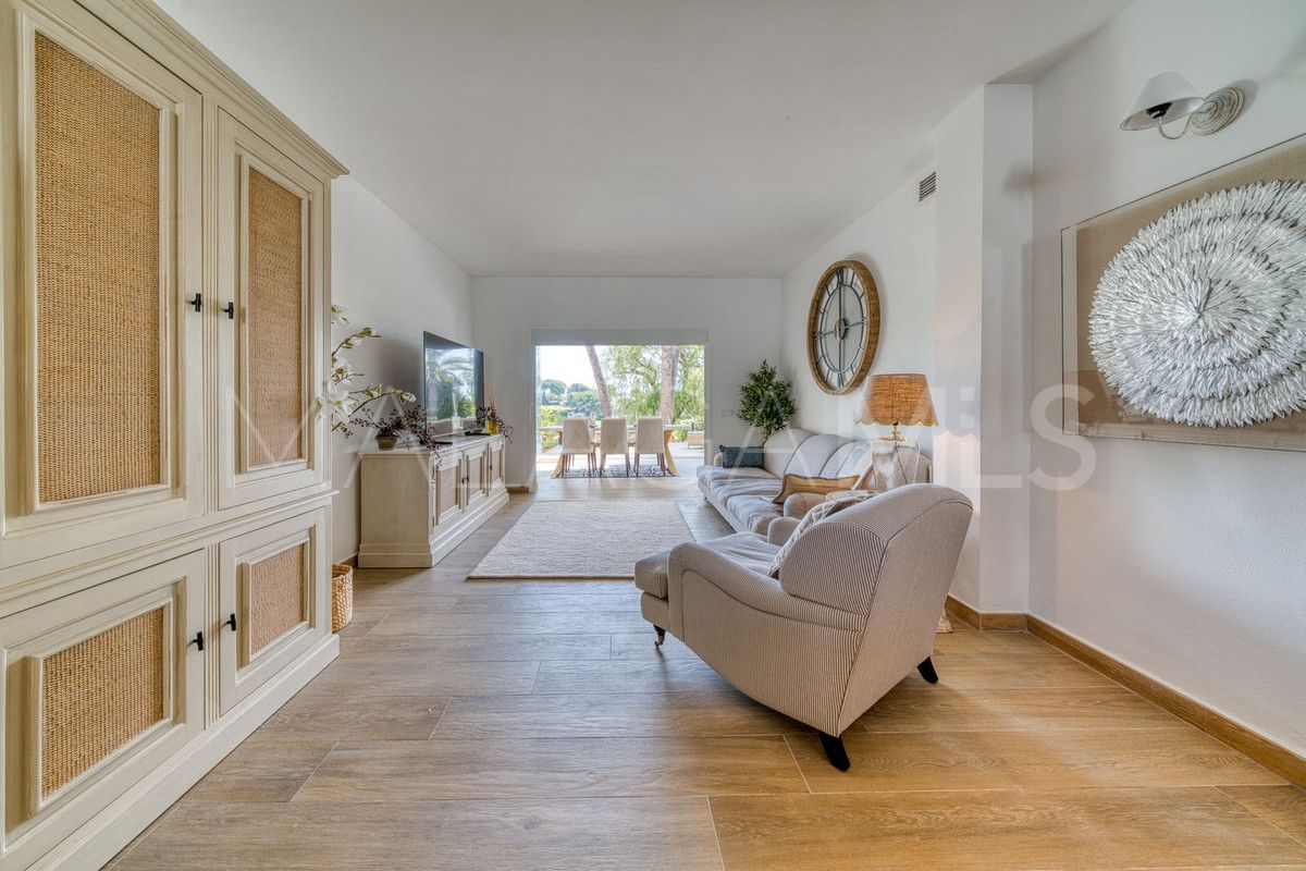 Nueva Andalucia, apartamento planta baja a la venta