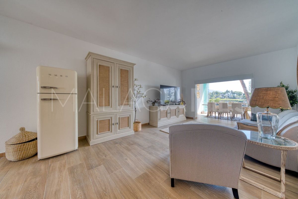 Nueva Andalucia, apartamento planta baja a la venta