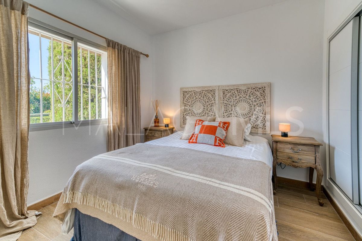 Nueva Andalucia, apartamento planta baja a la venta