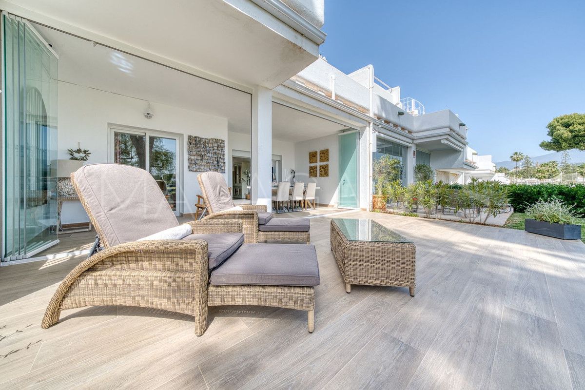 Nueva Andalucia, apartamento planta baja a la venta