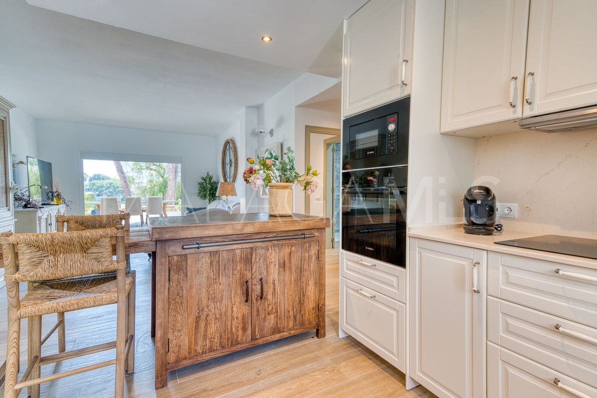 Nueva Andalucia, apartamento planta baja a la venta