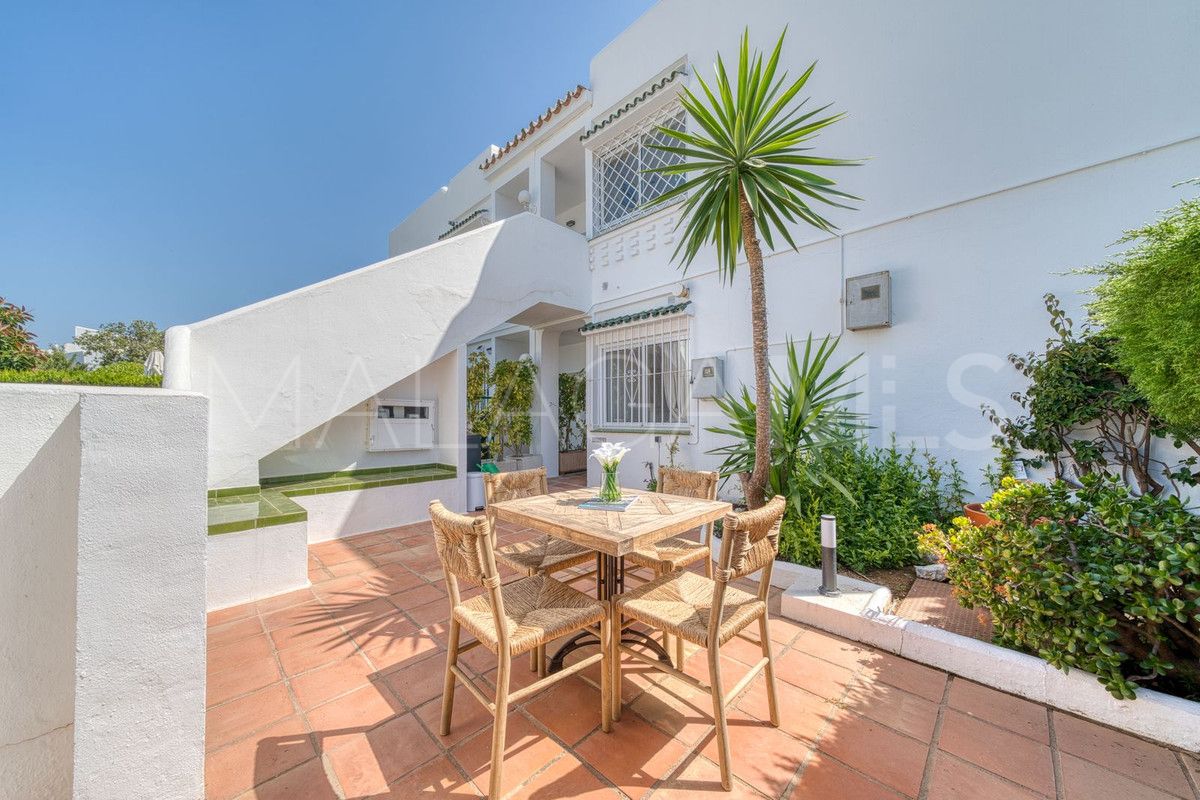 Nueva Andalucia, apartamento planta baja a la venta