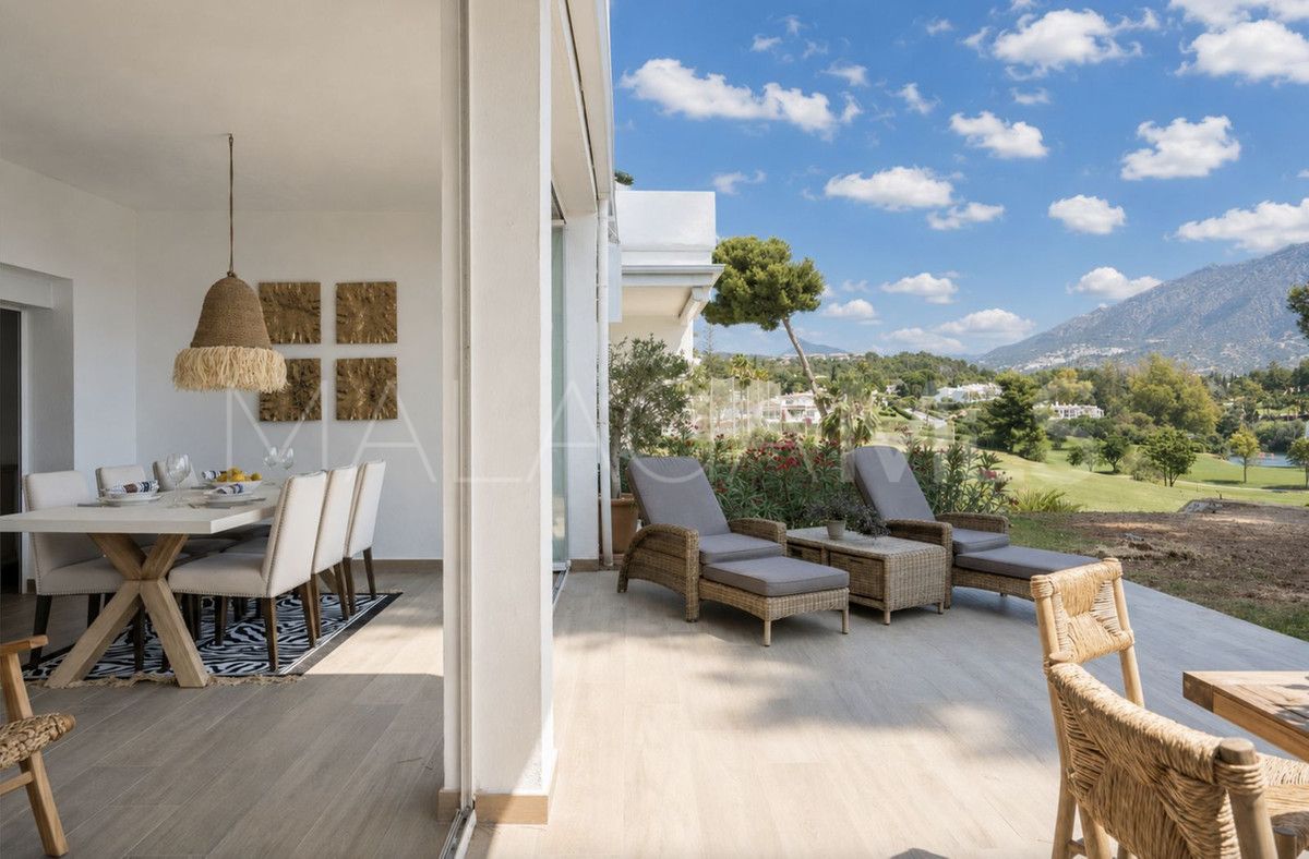 Apartamento planta baja for sale in Aloha de 2 bedrooms