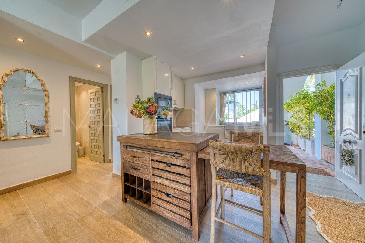 Nueva Andalucia, apartamento planta baja a la venta