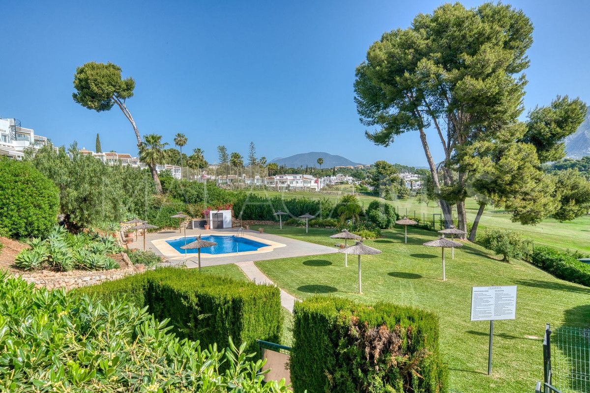 Nueva Andalucia, apartamento planta baja a la venta