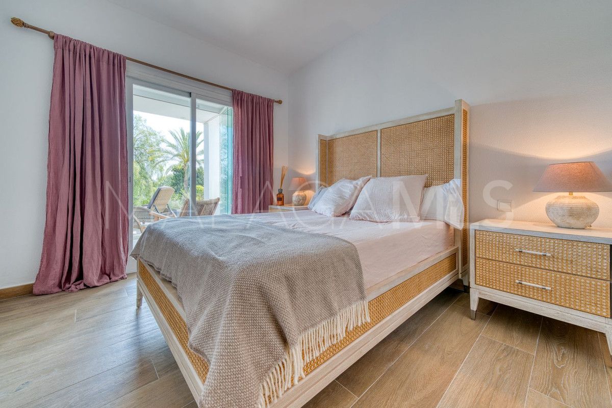 Nueva Andalucia, apartamento planta baja a la venta