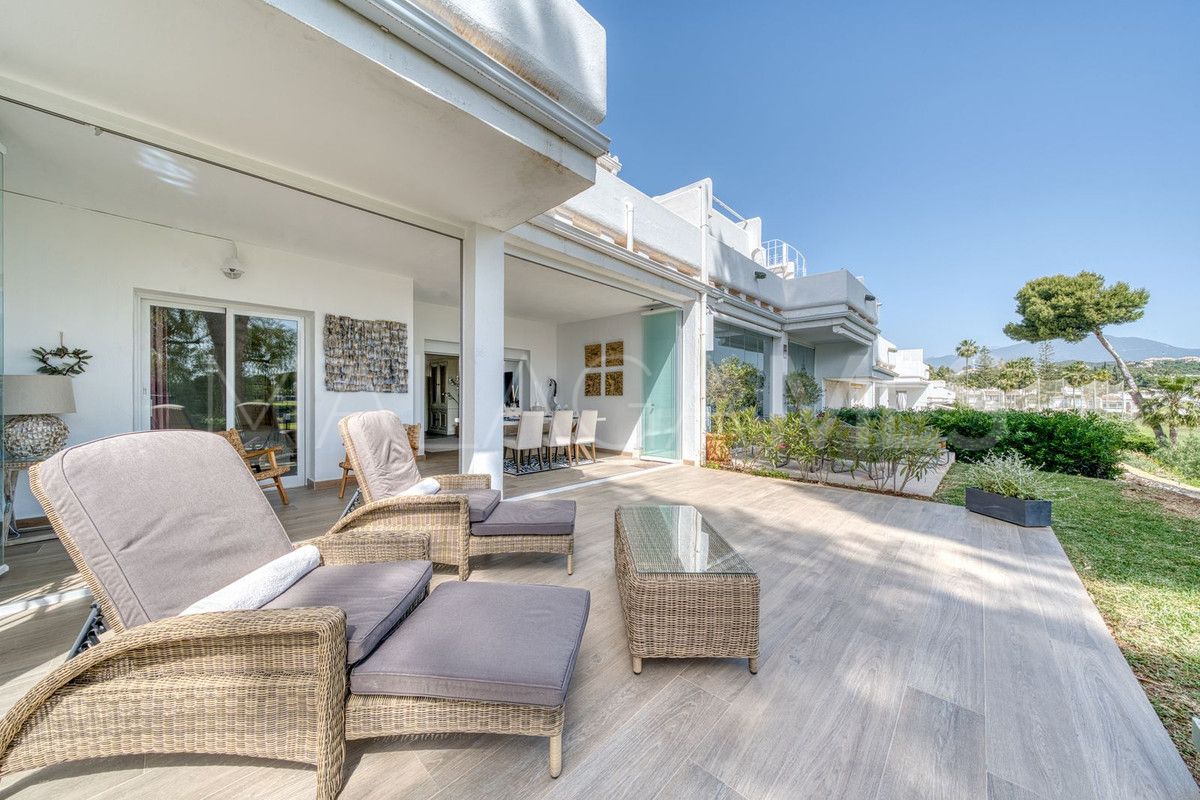 Nueva Andalucia, apartamento planta baja a la venta