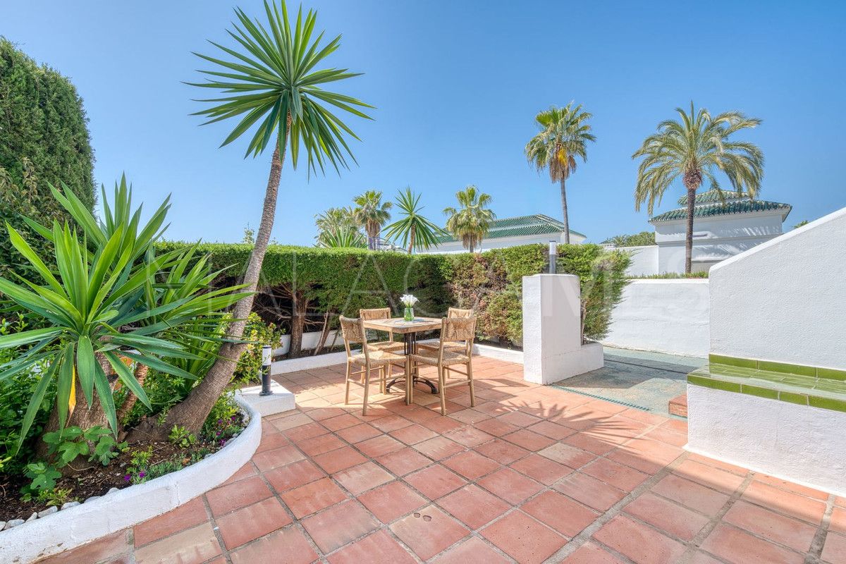 Nueva Andalucia, apartamento planta baja a la venta