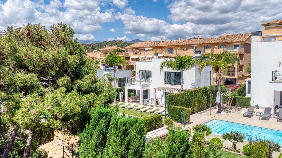 Villa for sale in Estepona