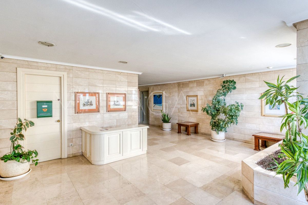 Erdgeschosswohnung for sale in Estepona