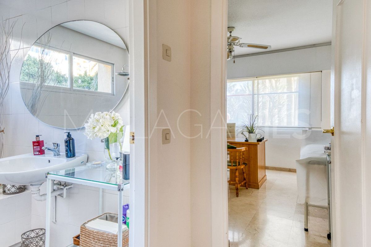 Erdgeschosswohnung for sale in Estepona