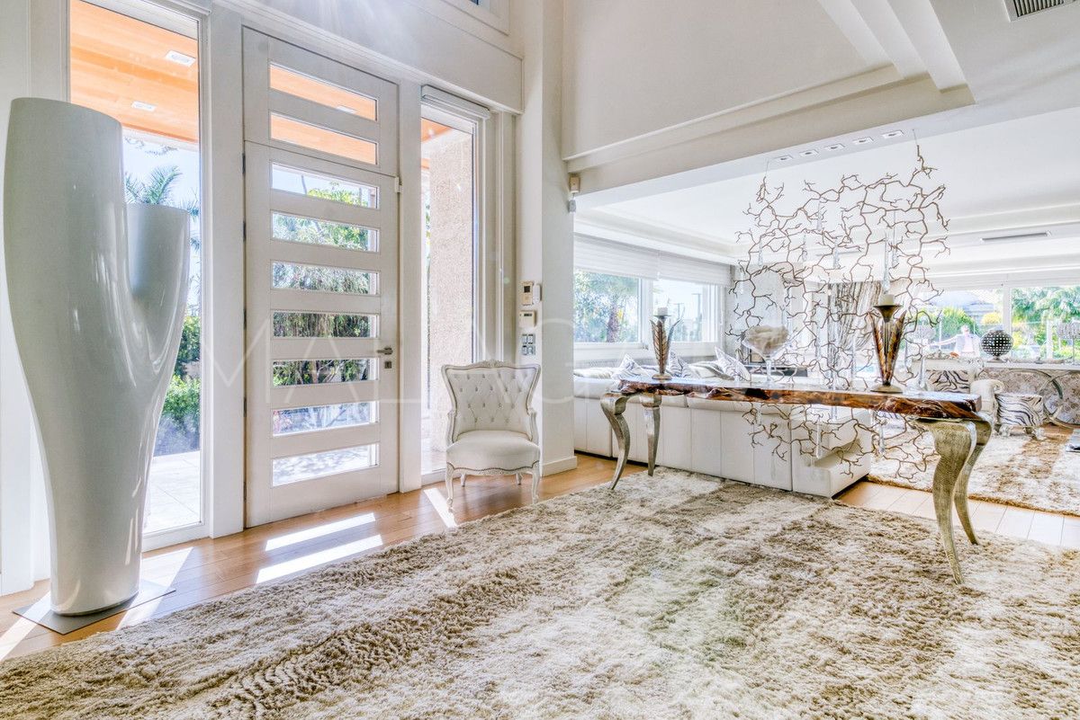 Villa for sale in Bahia de Marbella