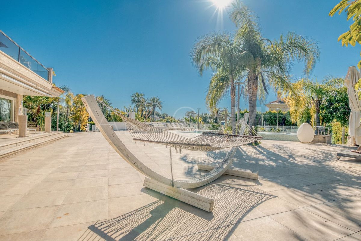 Villa for sale in Bahia de Marbella