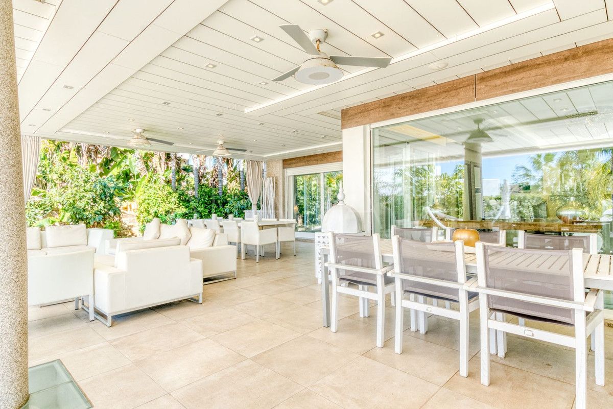 Villa for sale in Bahia de Marbella