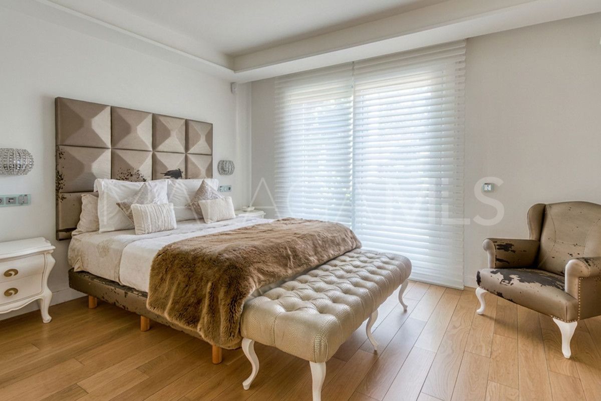 Villa for sale in Bahia de Marbella