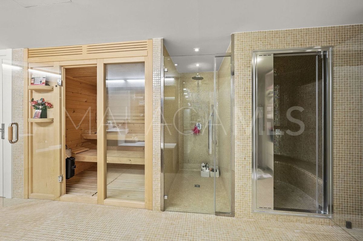 Villa for sale in Bahia de Marbella