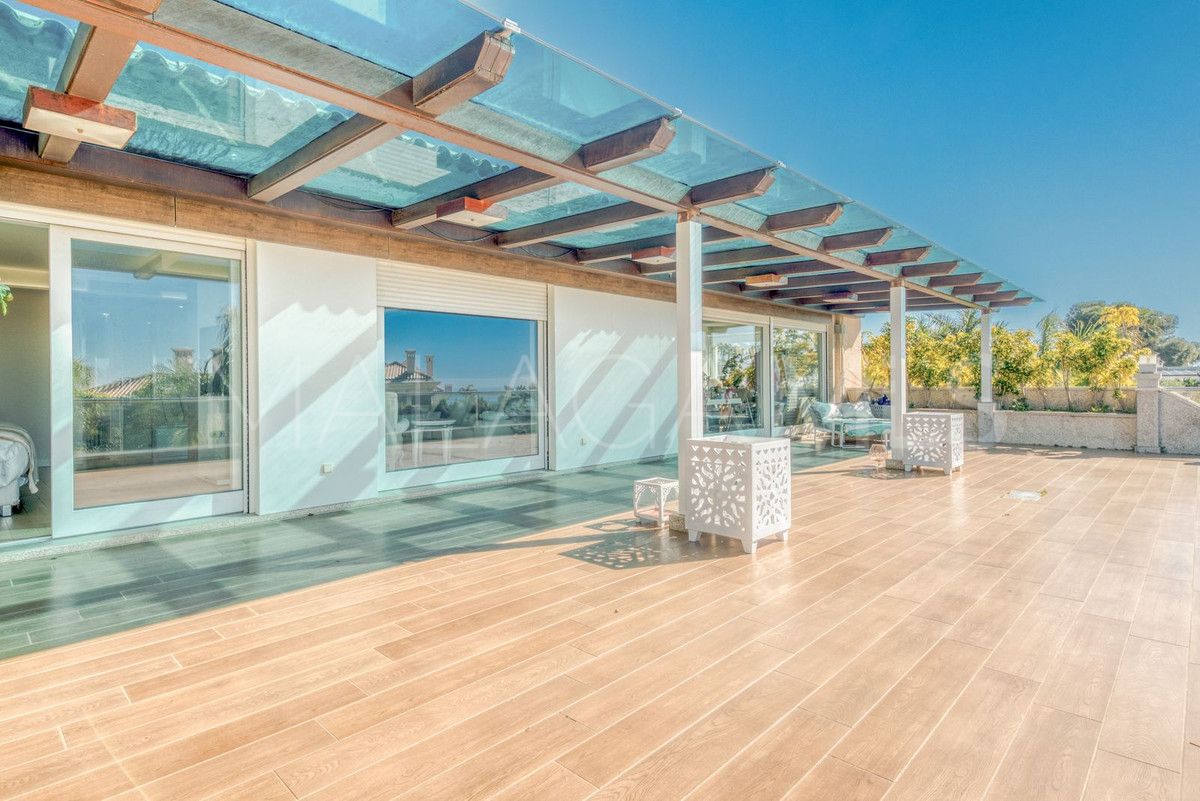 Villa for sale in Bahia de Marbella