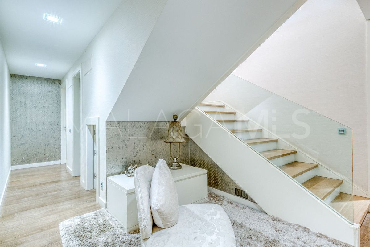 Villa for sale in Bahia de Marbella