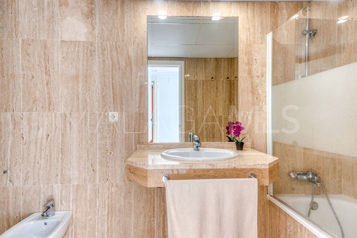 Erdgeschosswohnung for sale in Elviria