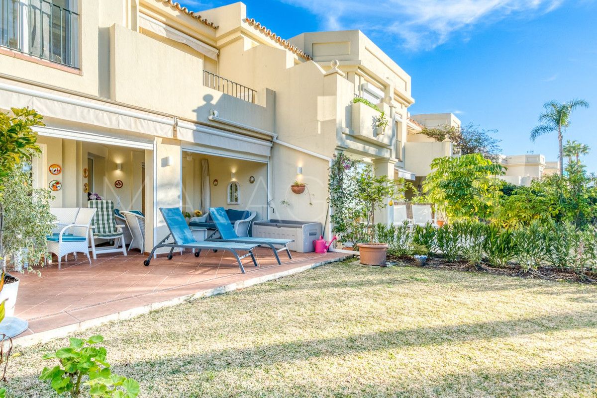 Adosado for sale in La Quinta de 3 bedrooms