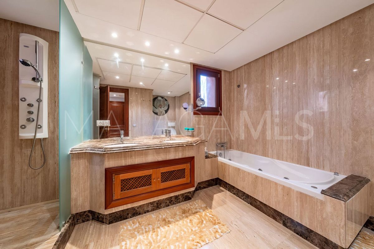 Apartamento planta baja de 3 bedrooms for sale in New Golden Mile