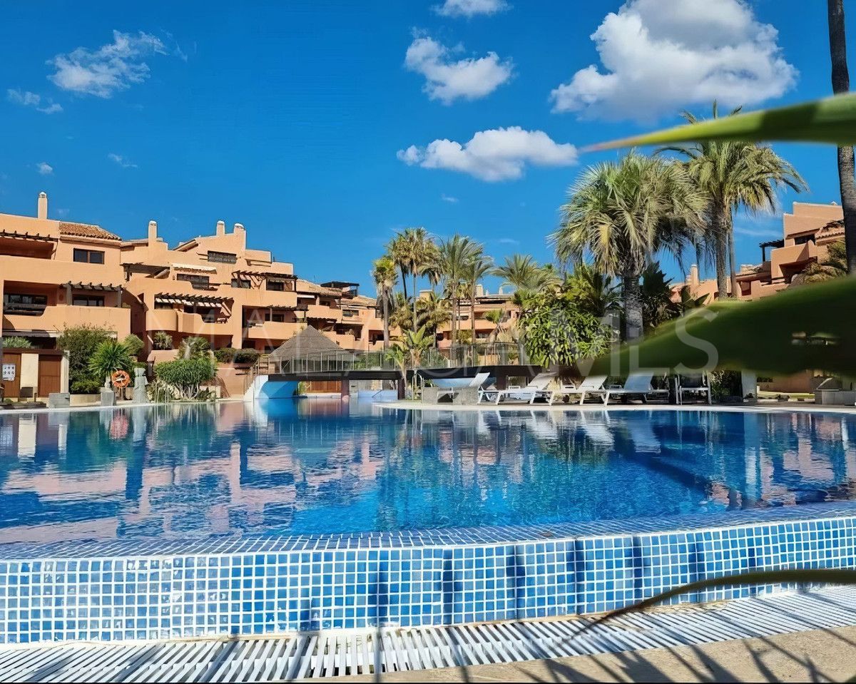 Apartamento planta baja de 3 bedrooms for sale in New Golden Mile