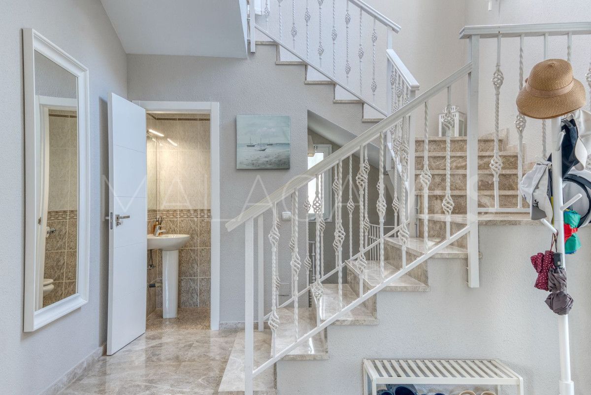 Villa for sale in Calahonda