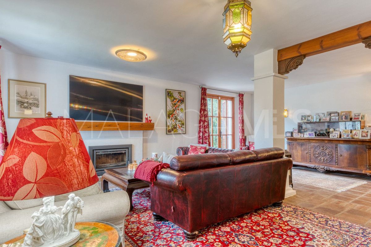 7 bedrooms Elviria villa for sale