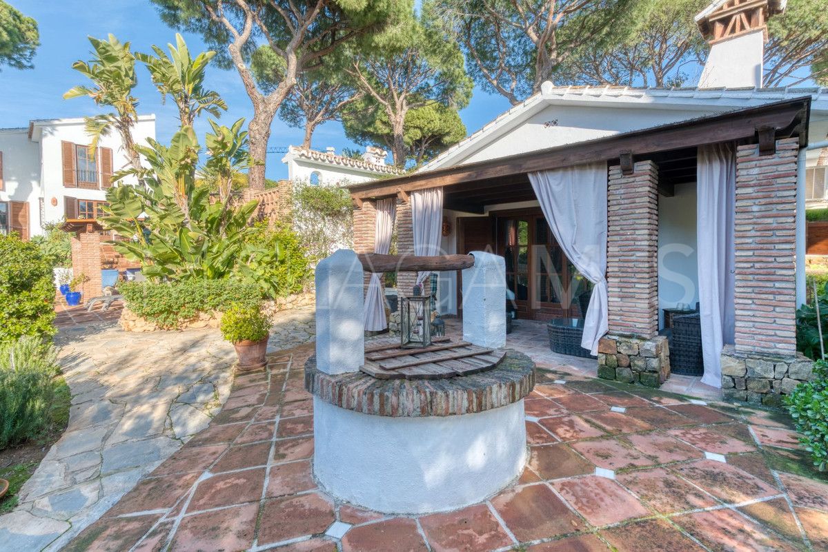 7 bedrooms Elviria villa for sale