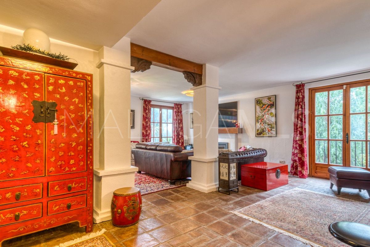 7 bedrooms Elviria villa for sale