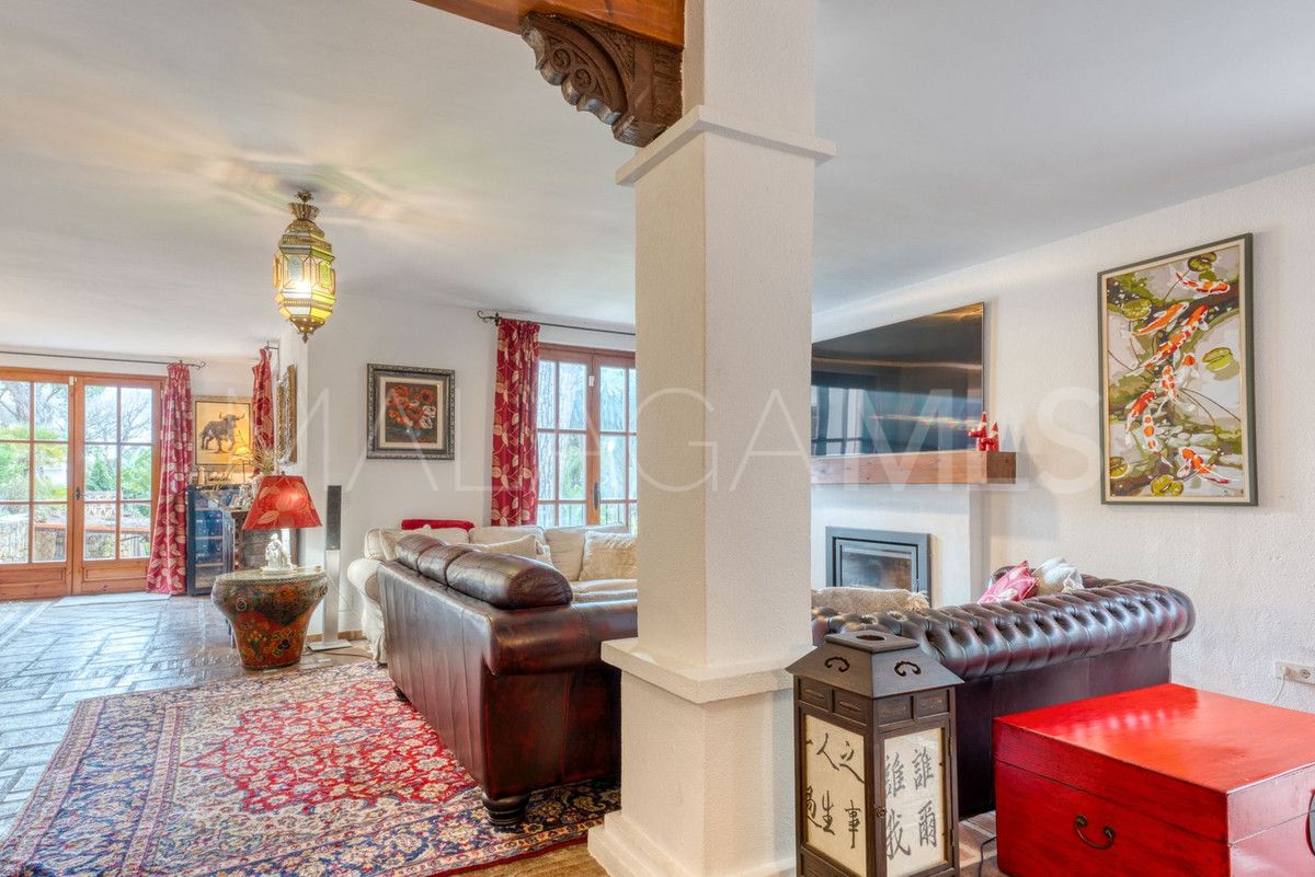 7 bedrooms Elviria villa for sale