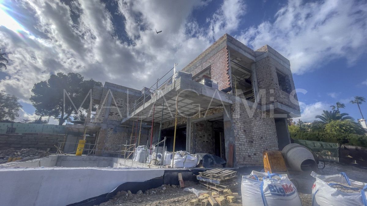 Se vende villa with 5 bedrooms in El Paraiso